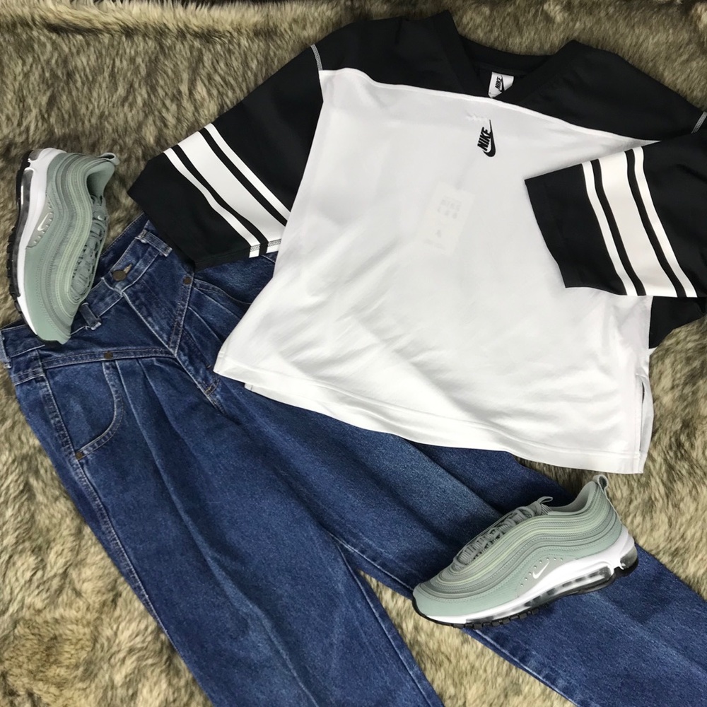 Make all of your 90s dreams come true!!